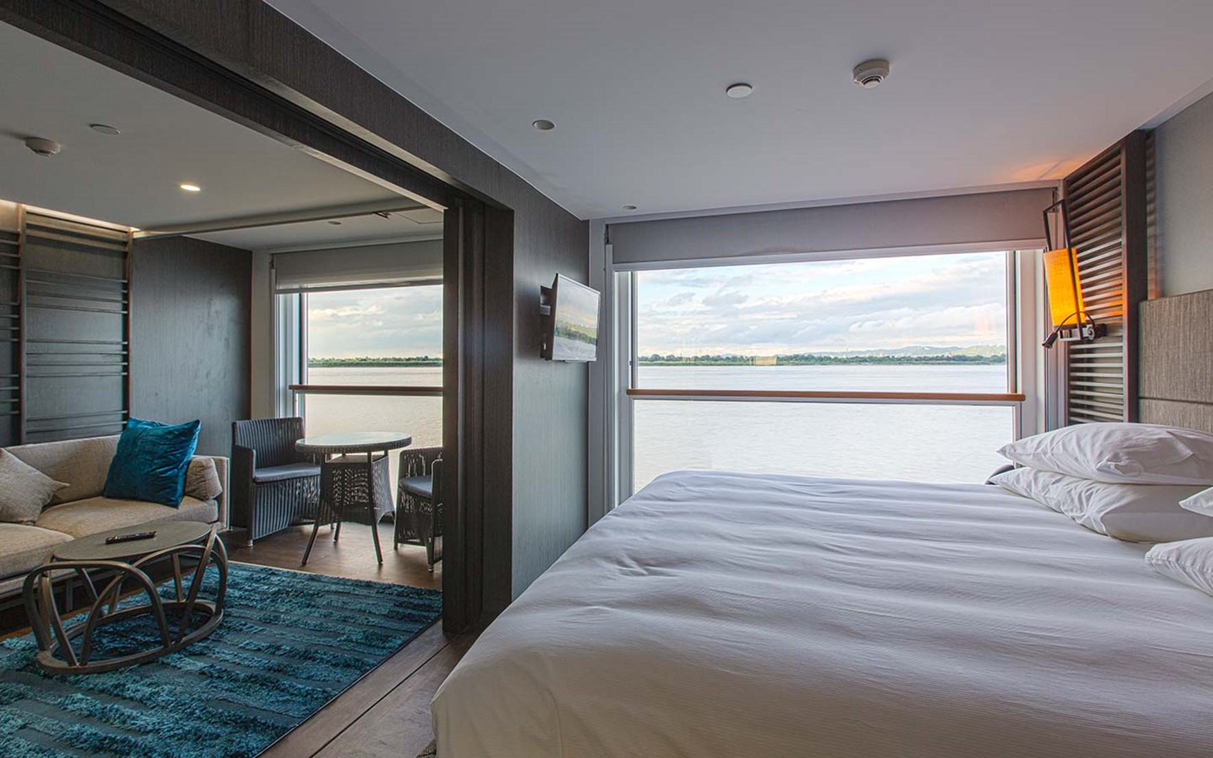Deluxe Suite (Diamond Deck - A)