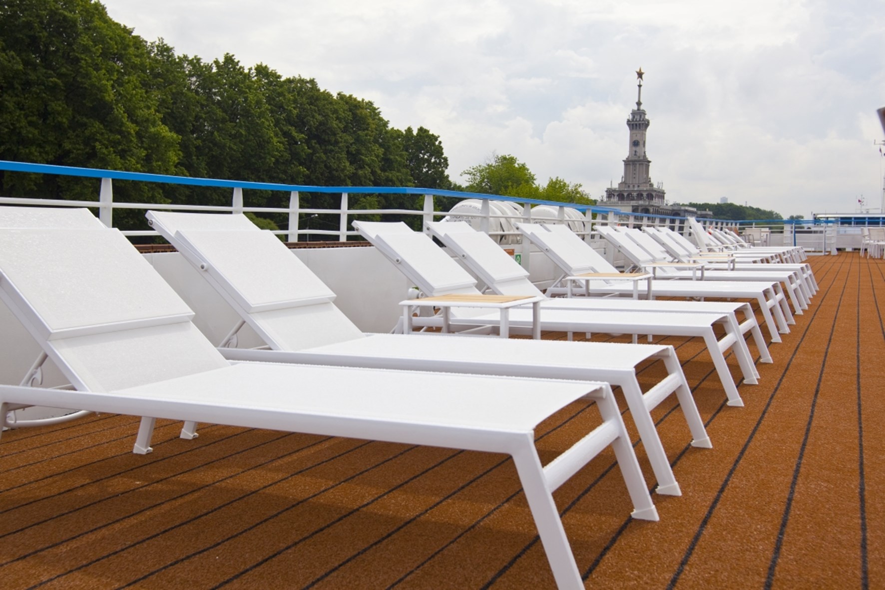 Onega Deck