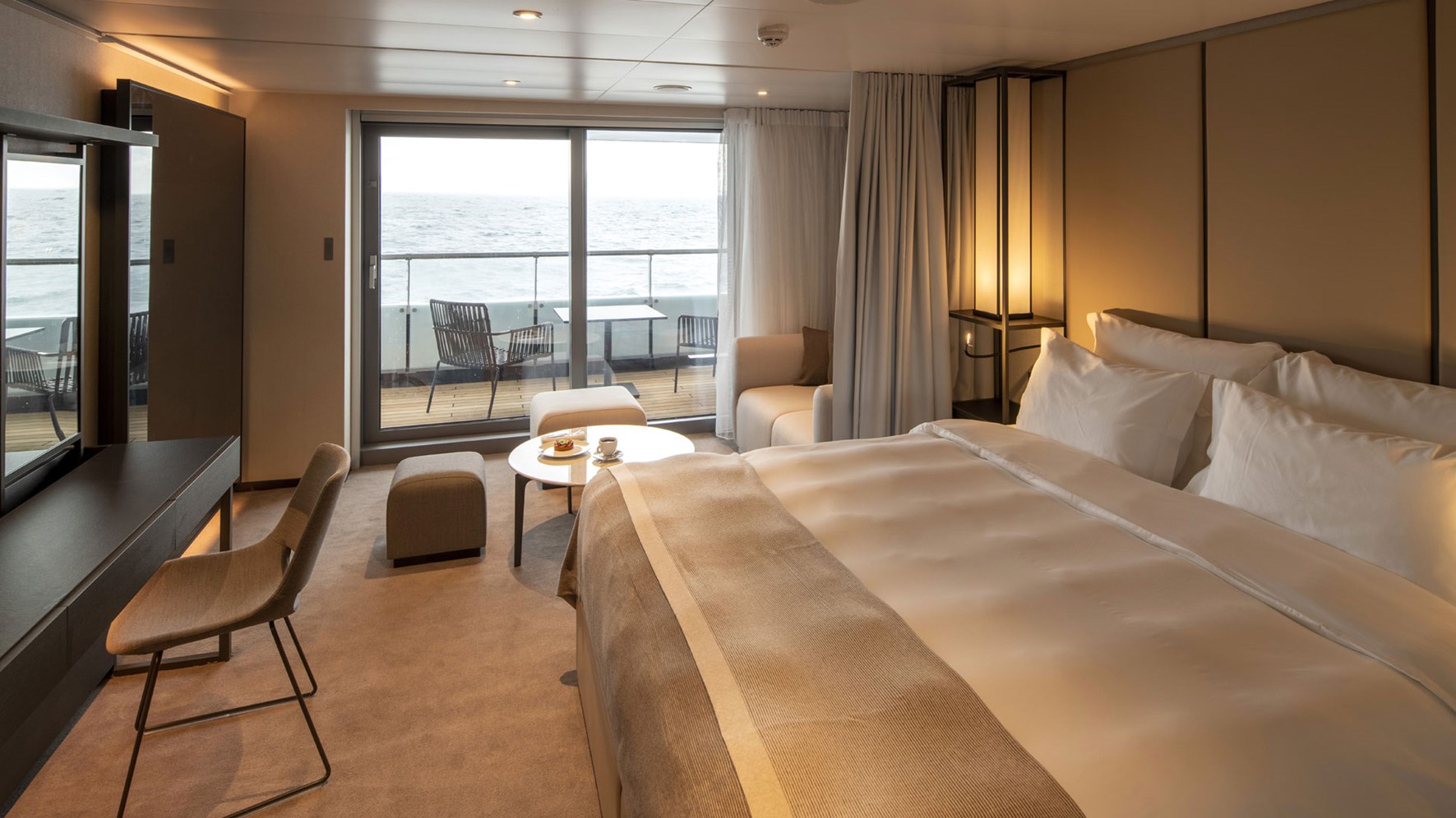 Verandah Suite (Deck 5 - D)
