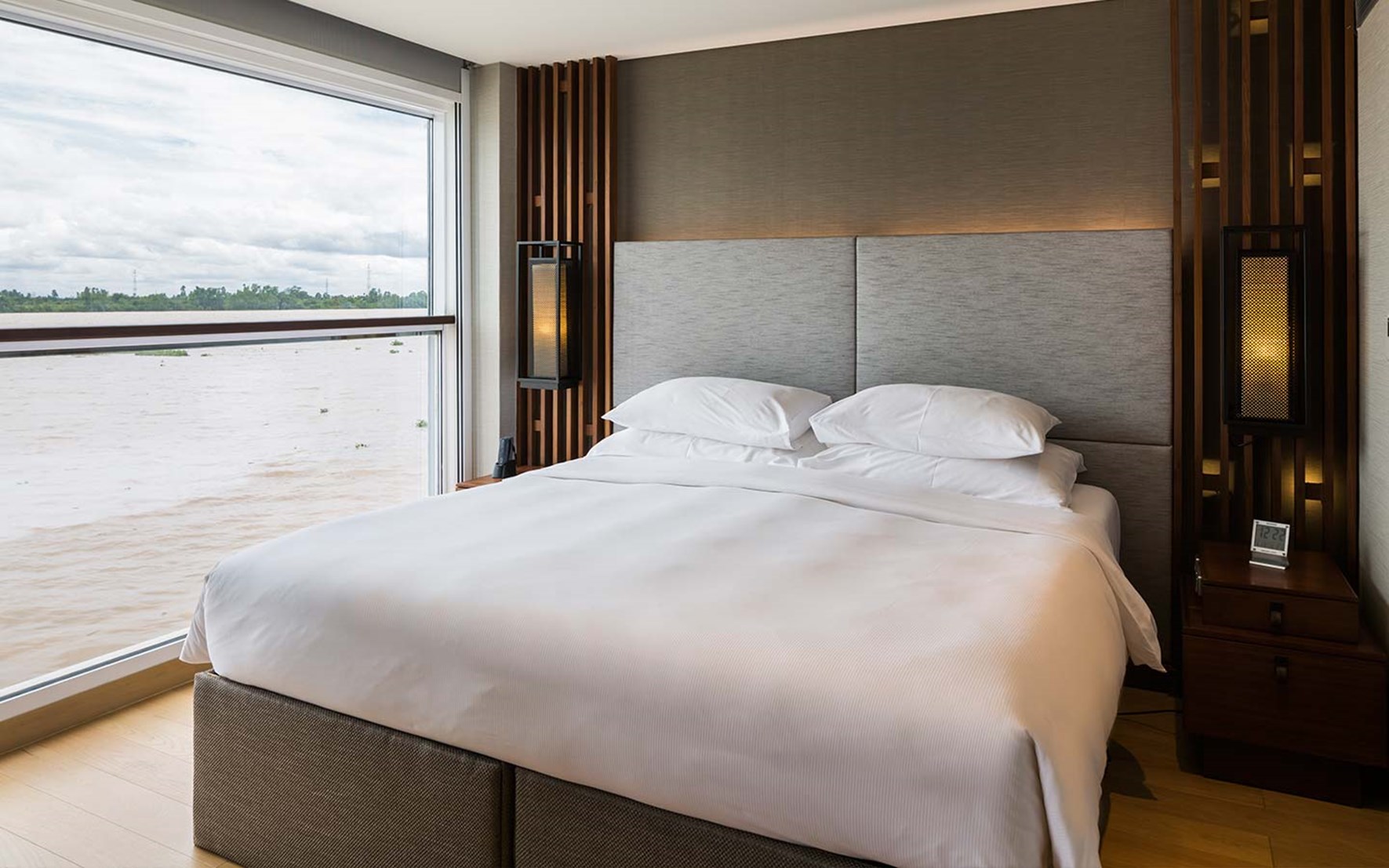 Deluxe Suite (Diamond Deck - A)